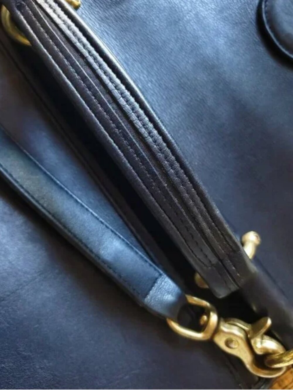 Authentic Coach 9927 Black Glove Leather Willis Station Crossbody Shoulder Bag - Picture 3 of 12